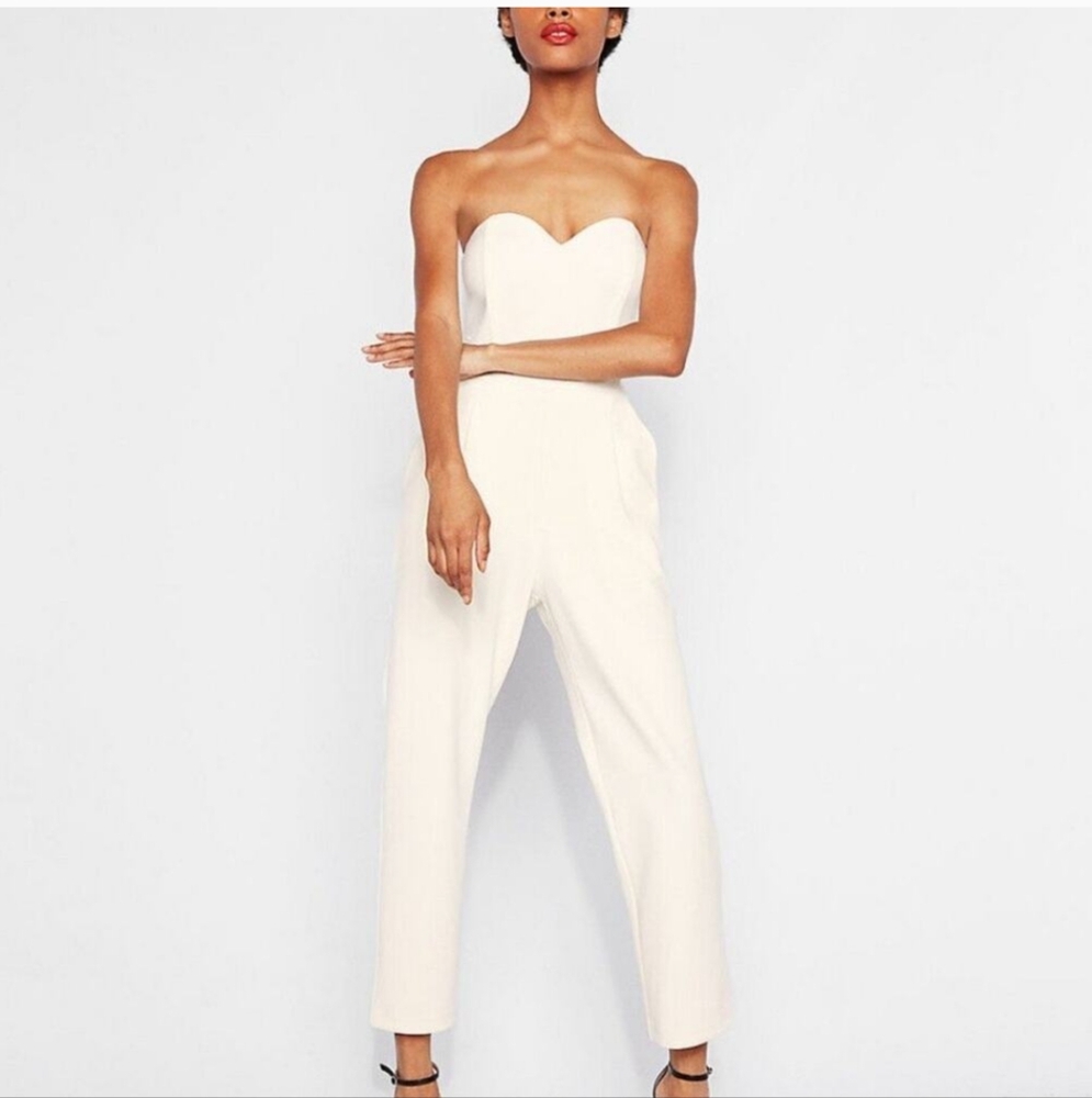 Express White Strapless Sweetheart Neckline Jumpsuit Sz 4